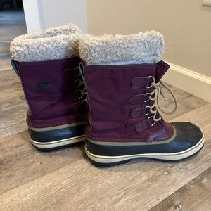 Sz 9 Women’s Sorel Winter Carnival Insulated Waterproof Purple Snow Boots